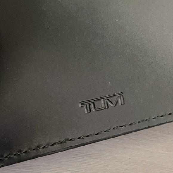 TUMI Double bifold black men’s wallet - Picture 5 of 13
